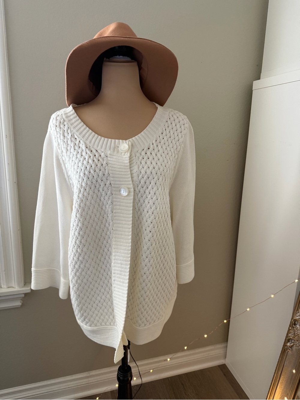 Women's Cream Button-Front Knit Cardigan Sweater 100% cotton